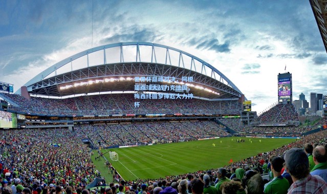 世界杯巅峰对决，阿根廷点球大战力克法国，梅西终圆梦捧起大力神杯