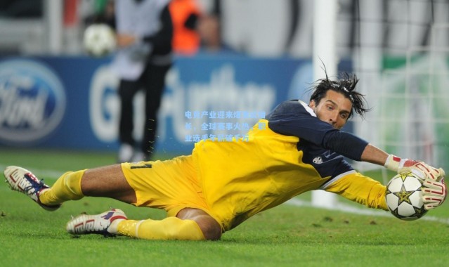 电竞产业迎来爆发式增长，全球赛事火热，职业选手年薪破千万